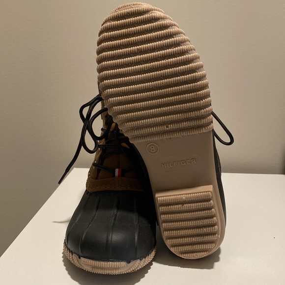 Tommy Hilfiger Winter Duck Boots - Picture 8 of 8